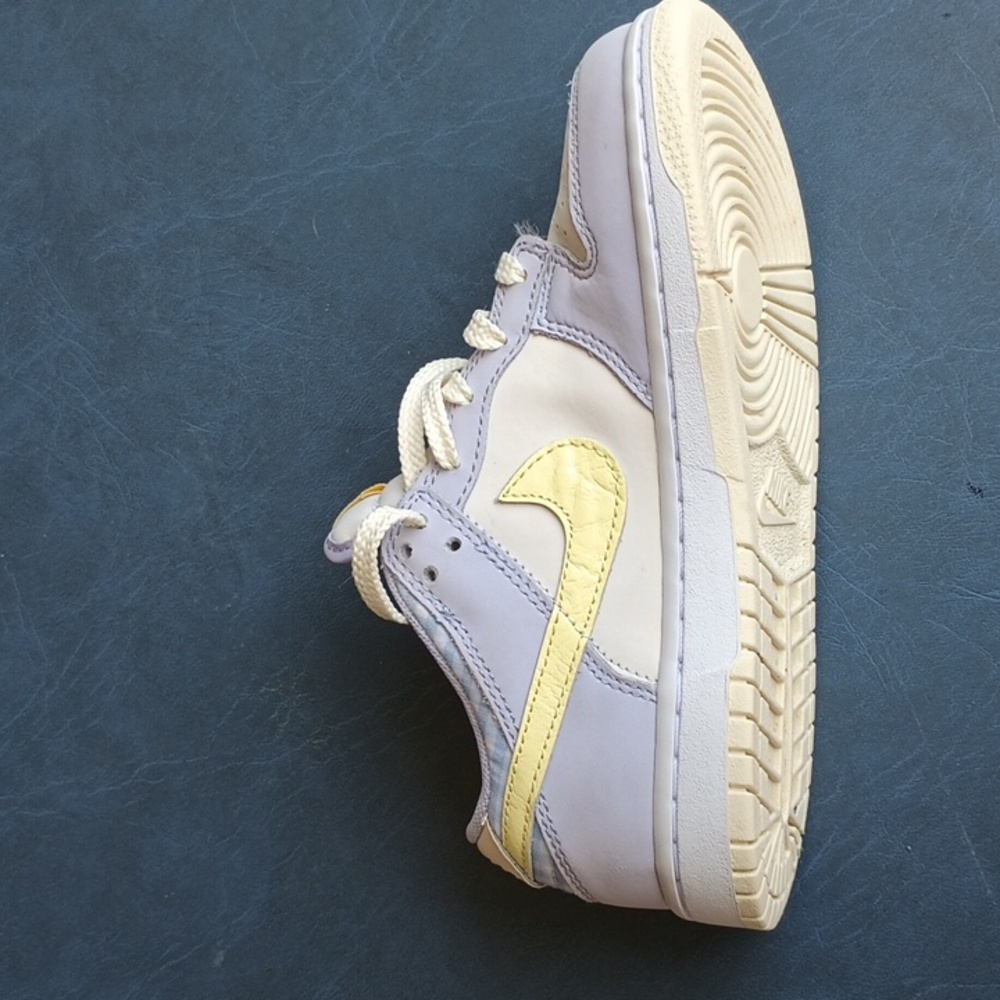 Shoes - Picture 3 of 4